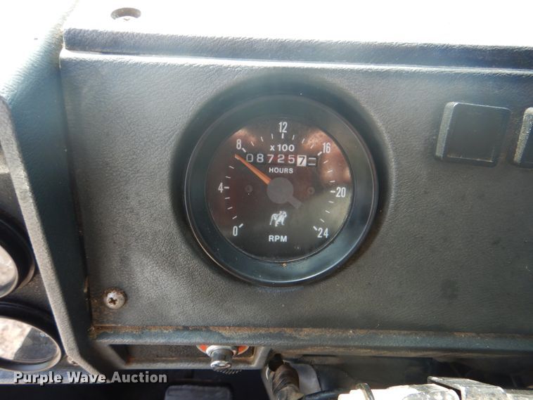 image for item HT9381 1994 Mack RD600  semi truck