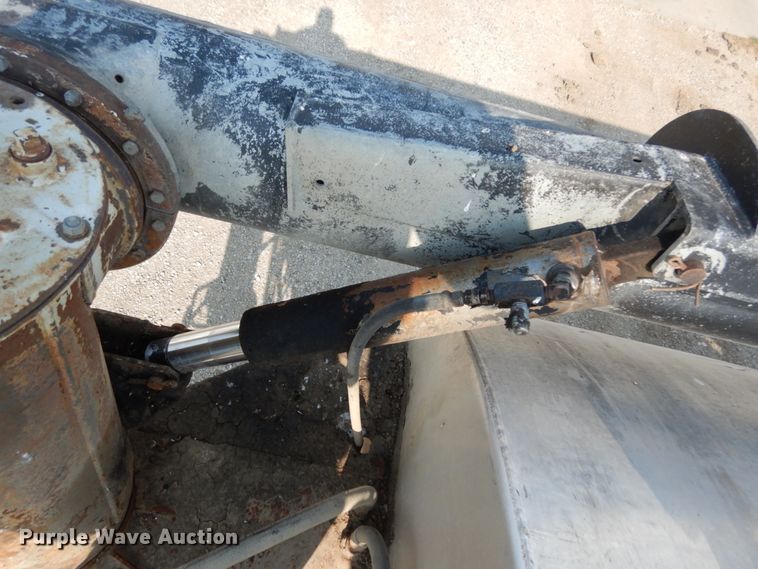 image for item II9676 2007 Freightliner Business Class M2  feed delivery truck