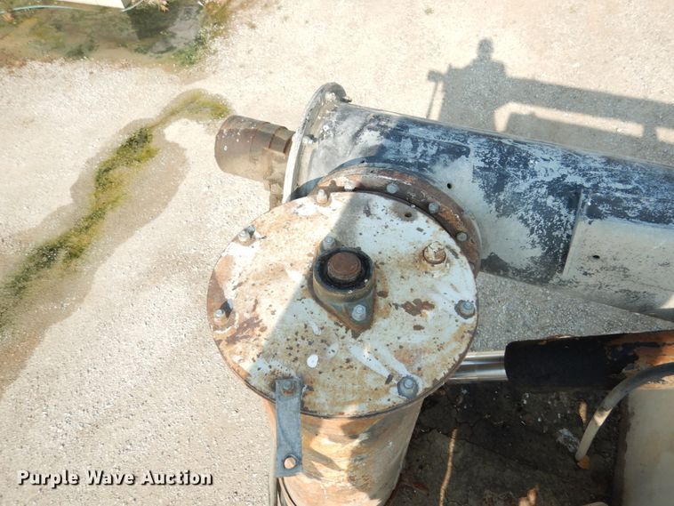 image for item II9676 2007 Freightliner Business Class M2  feed delivery truck