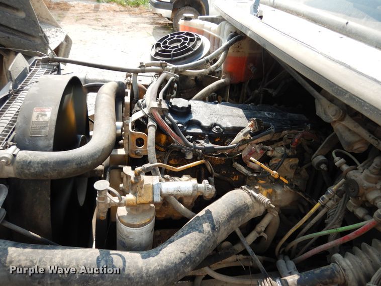 image for item II9676 2007 Freightliner Business Class M2  feed delivery truck