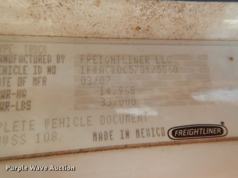 image for item II9676 2007 Freightliner Business Class M2  feed delivery truck