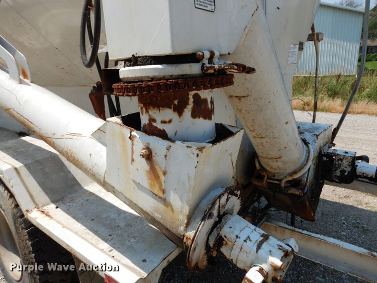 image for item II9679 1998 GMC C7500  feed delivery truck