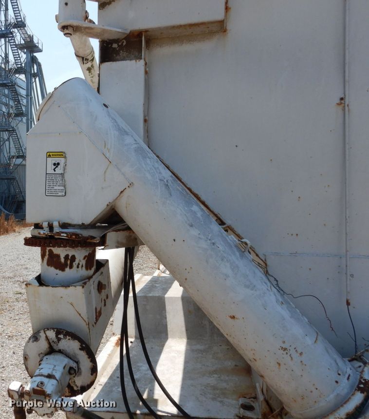 image for item II9679 1998 GMC C7500  feed delivery truck