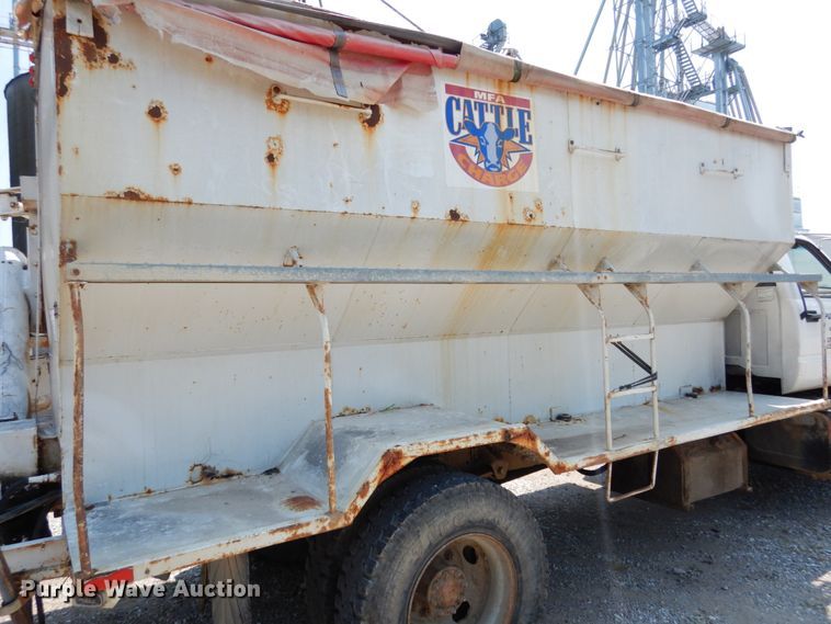 image for item II9679 1998 GMC C7500  feed delivery truck