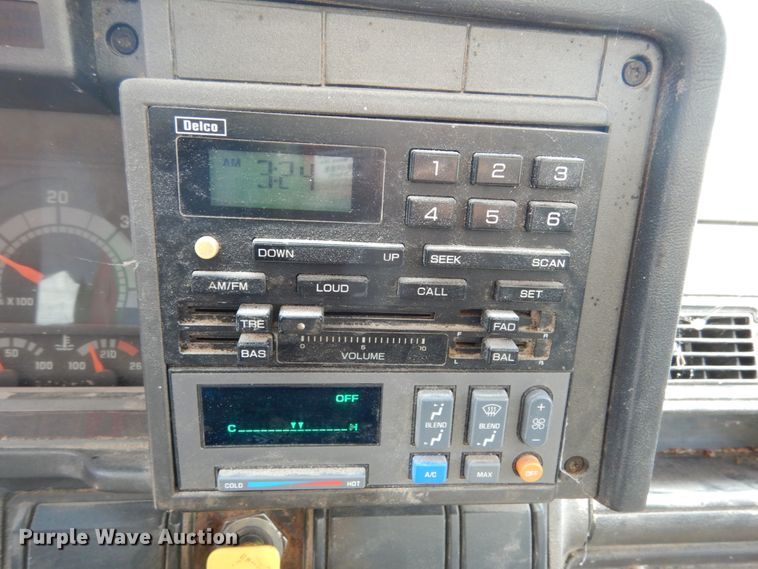 image for item II9679 1998 GMC C7500  feed delivery truck