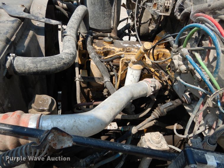 image for item II9679 1998 GMC C7500  feed delivery truck