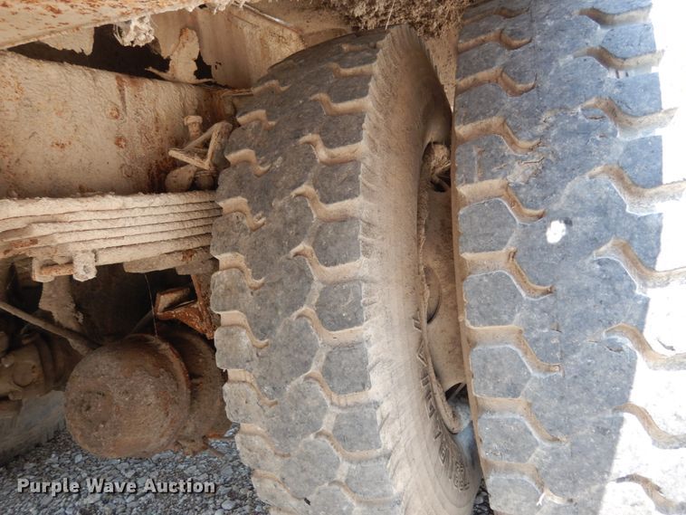 image for item II9679 1998 GMC C7500  feed delivery truck