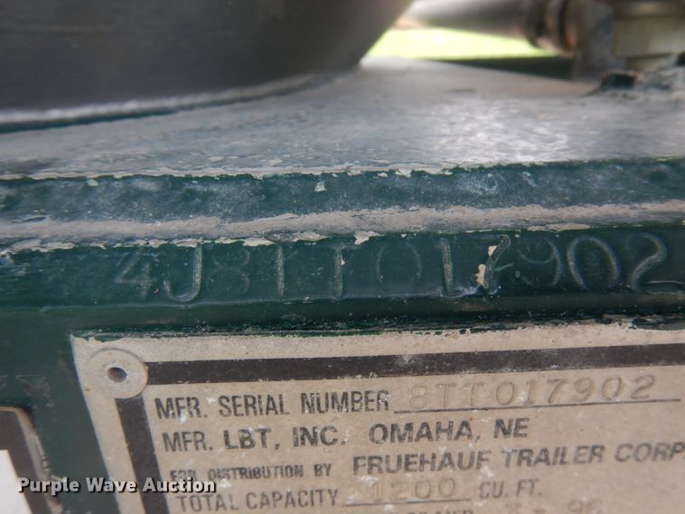 image for item IL9894 1996 Fruehauf  pneumatic dry bulk trailer