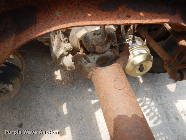 image for item IL9896 1998 International 9200  semi truck