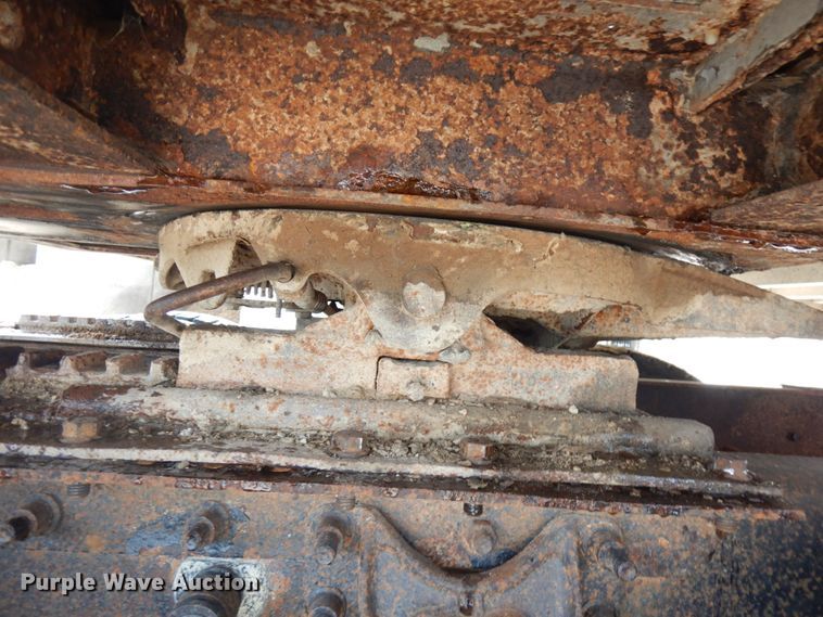 image for item IL9896 1998 International 9200  semi truck