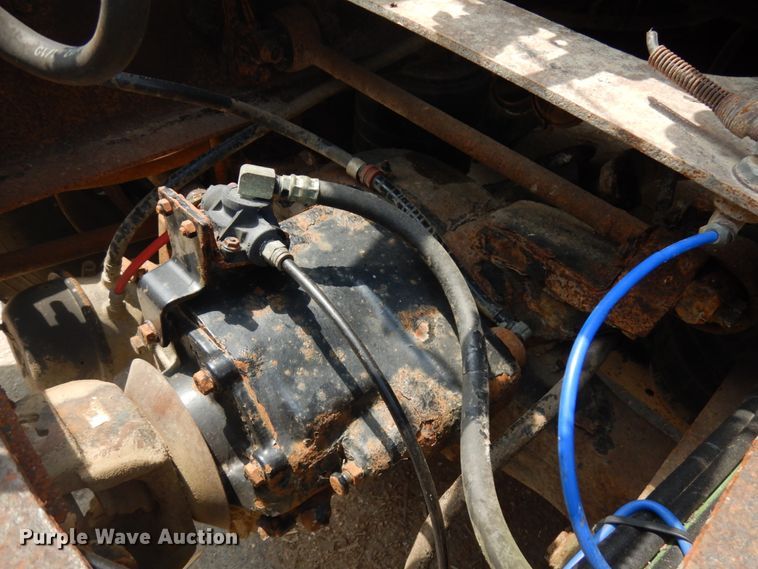 image for item IL9896 1998 International 9200  semi truck