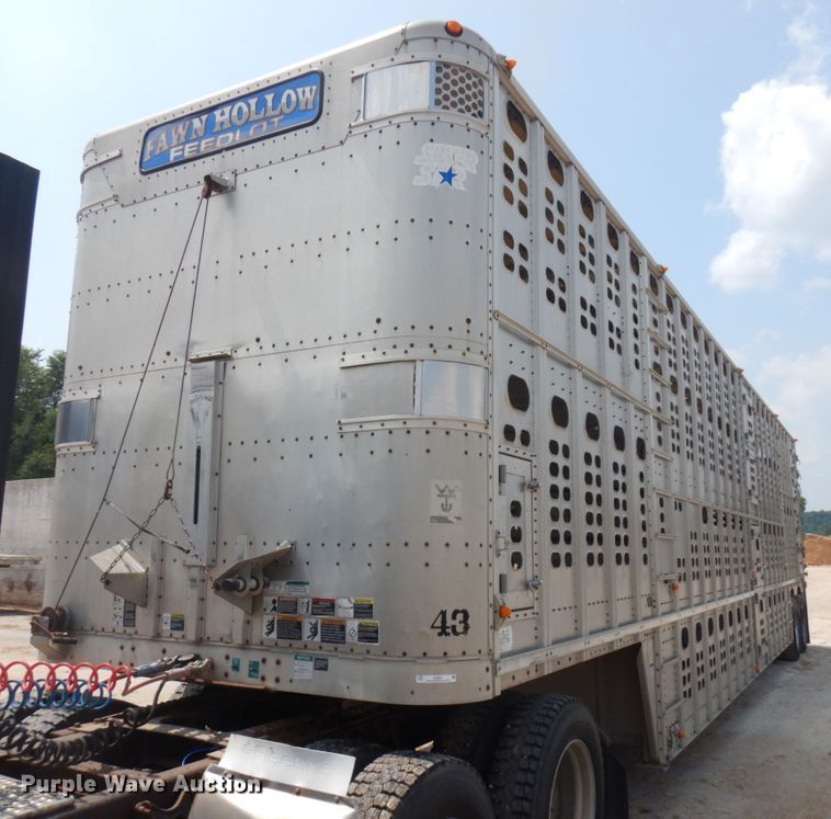 image for item IL9897 2005 Wilson PSDCL-402H  livestock trailer