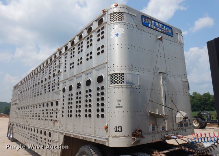 image for item IL9897 2005 Wilson PSDCL-402H  livestock trailer