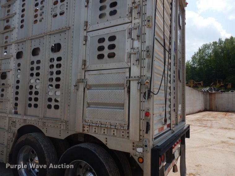 image for item IL9897 2005 Wilson PSDCL-402H  livestock trailer