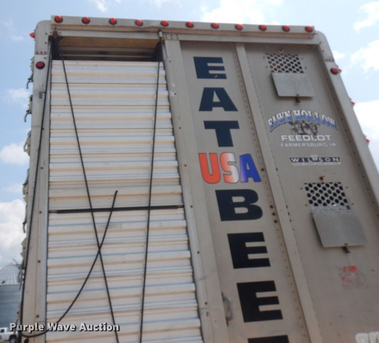 image for item IL9897 2005 Wilson PSDCL-402H  livestock trailer