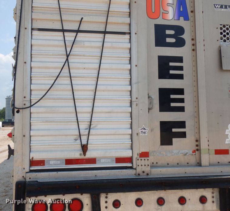 image for item IL9897 2005 Wilson PSDCL-402H  livestock trailer