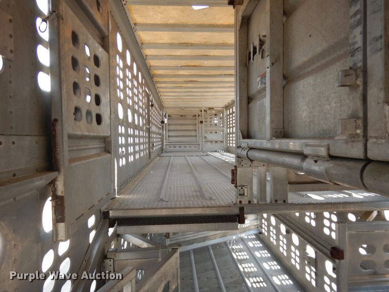 image for item IL9897 2005 Wilson PSDCL-402H  livestock trailer