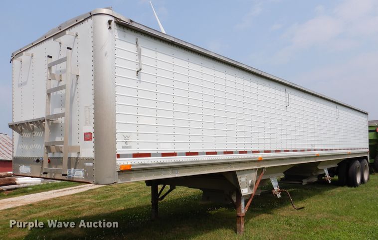 image for item IN9797 1995 Wilson DWH-400 Pacesetter  grain trailer