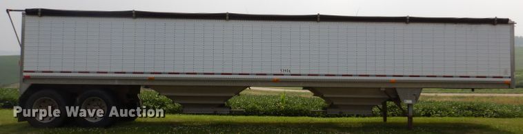 image for item IN9797 1995 Wilson DWH-400 Pacesetter  grain trailer