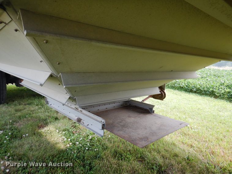 image for item IN9797 1995 Wilson DWH-400 Pacesetter  grain trailer