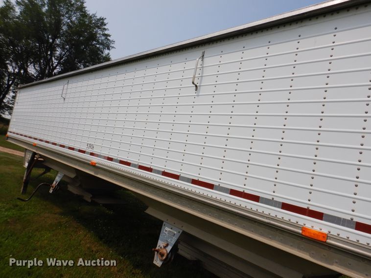 image for item IN9797 1995 Wilson DWH-400 Pacesetter  grain trailer