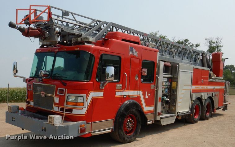 image for item IN9819 2004 Spartan 60DDEC  quint ladder fire truck