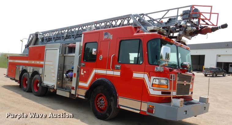 image for item IN9819 2004 Spartan 60DDEC  quint ladder fire truck