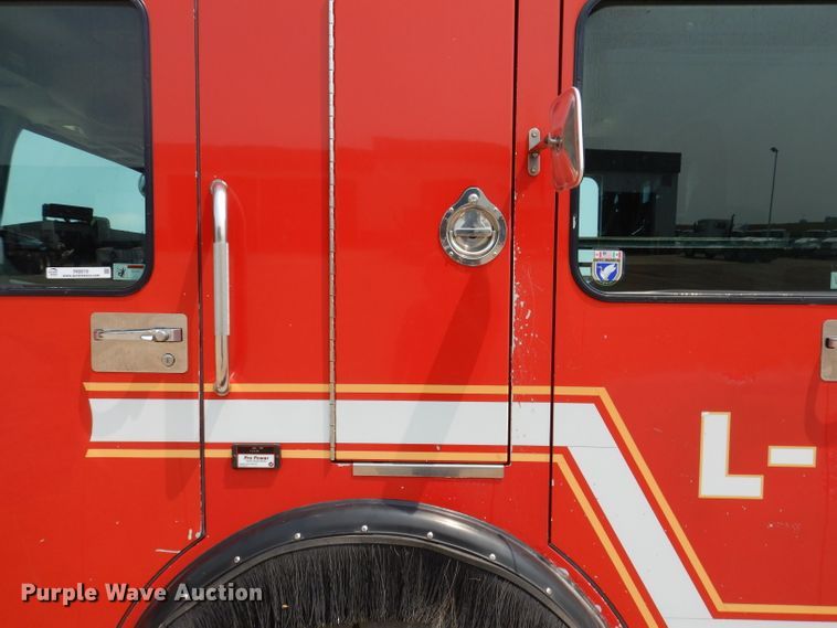 image for item IN9819 2004 Spartan 60DDEC  quint ladder fire truck