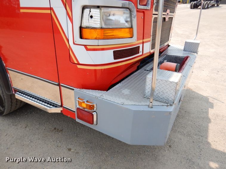 image for item IN9819 2004 Spartan 60DDEC  quint ladder fire truck