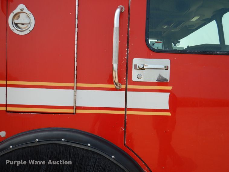 image for item IN9819 2004 Spartan 60DDEC  quint ladder fire truck