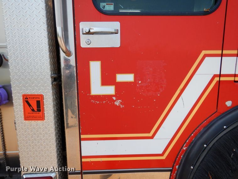 image for item IN9819 2004 Spartan 60DDEC  quint ladder fire truck