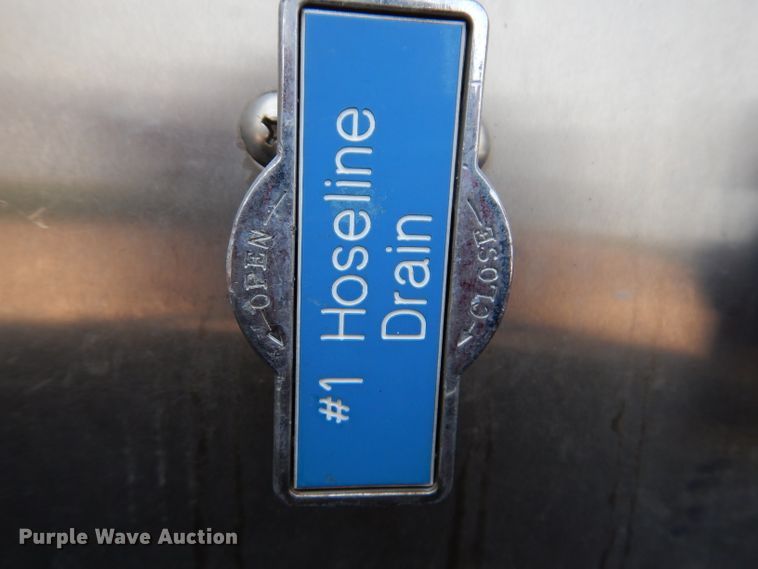 image for item IN9819 2004 Spartan 60DDEC  quint ladder fire truck