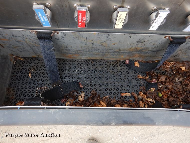 image for item IN9819 2004 Spartan 60DDEC  quint ladder fire truck