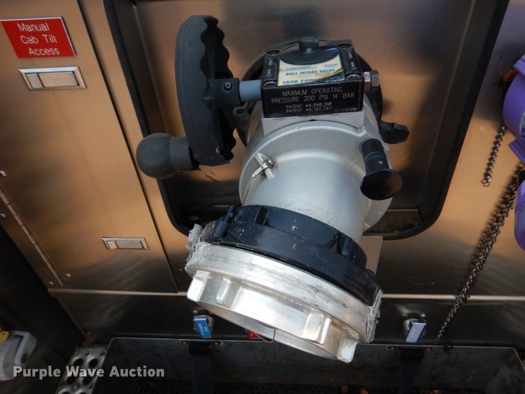 image for item IN9819 2004 Spartan 60DDEC  quint ladder fire truck