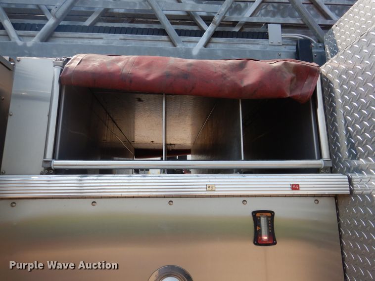 image for item IN9819 2004 Spartan 60DDEC  quint ladder fire truck