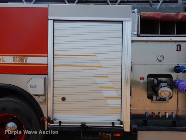 image for item IN9819 2004 Spartan 60DDEC  quint ladder fire truck