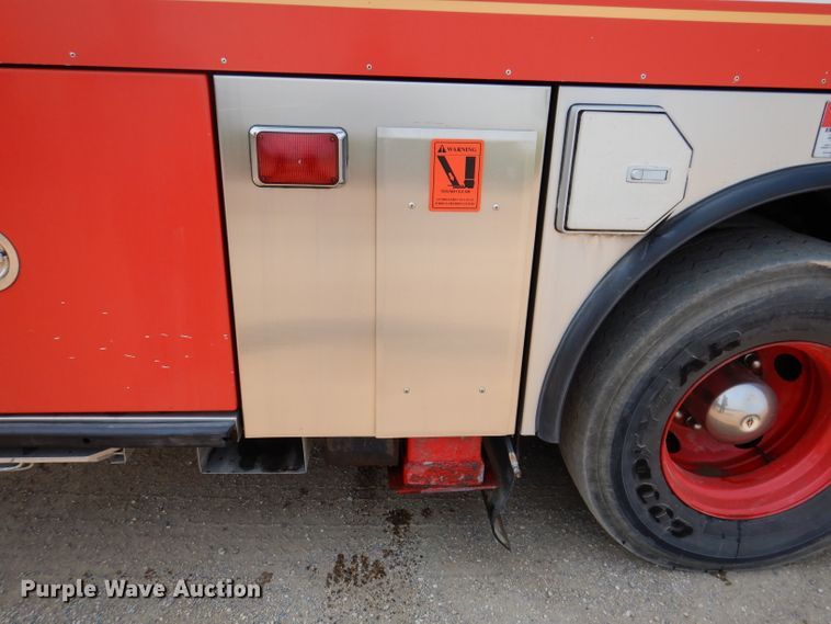 image for item IN9819 2004 Spartan 60DDEC  quint ladder fire truck