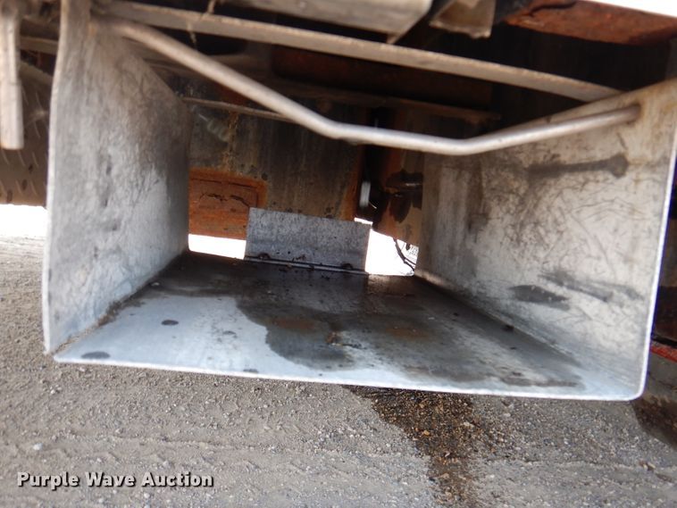 image for item IN9819 2004 Spartan 60DDEC  quint ladder fire truck