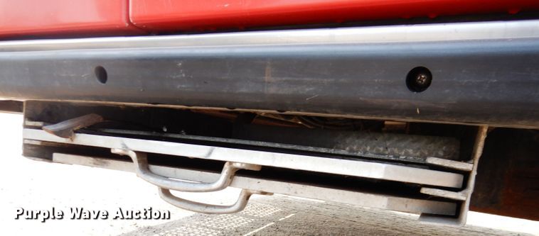 image for item IN9819 2004 Spartan 60DDEC  quint ladder fire truck