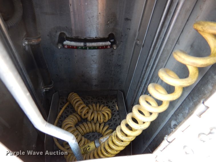 image for item IN9819 2004 Spartan 60DDEC  quint ladder fire truck