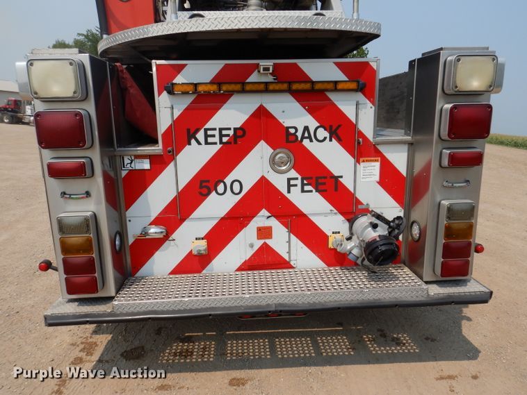 image for item IN9819 2004 Spartan 60DDEC  quint ladder fire truck