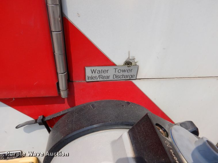 image for item IN9819 2004 Spartan 60DDEC  quint ladder fire truck