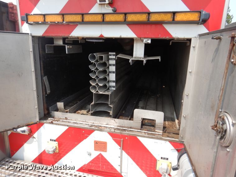 image for item IN9819 2004 Spartan 60DDEC  quint ladder fire truck