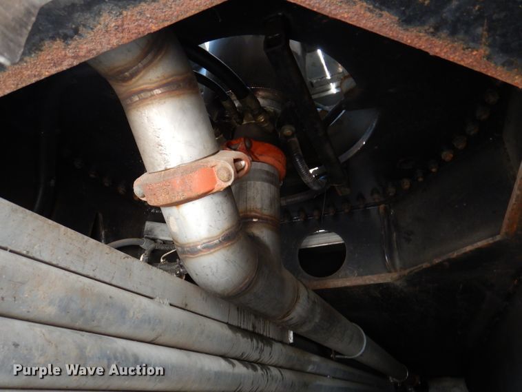 image for item IN9819 2004 Spartan 60DDEC  quint ladder fire truck