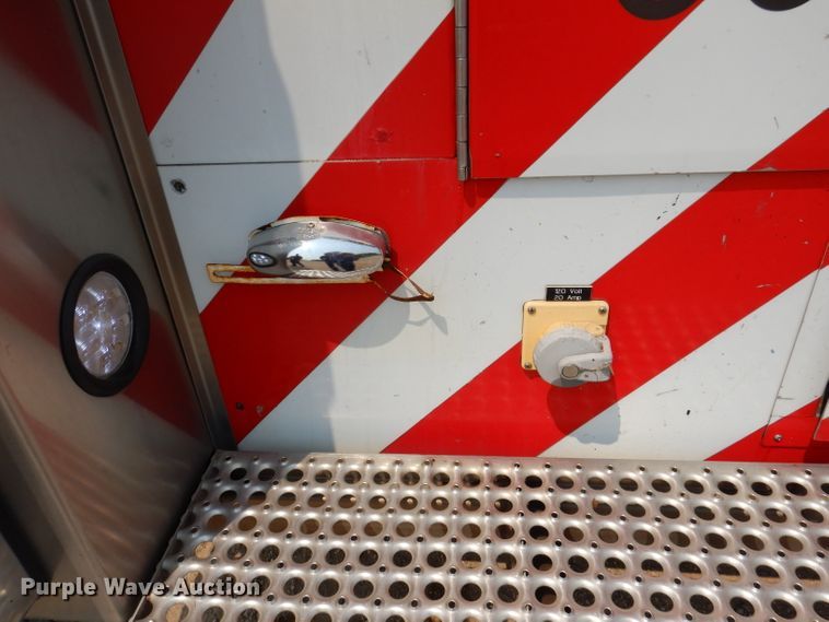 image for item IN9819 2004 Spartan 60DDEC  quint ladder fire truck