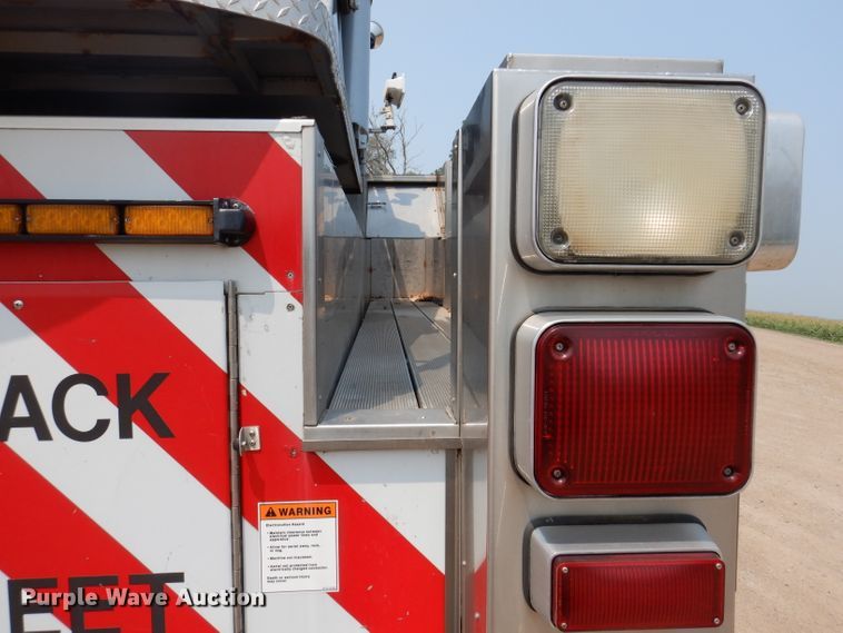 image for item IN9819 2004 Spartan 60DDEC  quint ladder fire truck