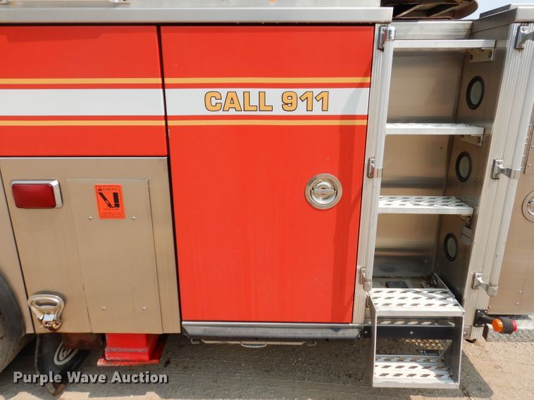 image for item IN9819 2004 Spartan 60DDEC  quint ladder fire truck