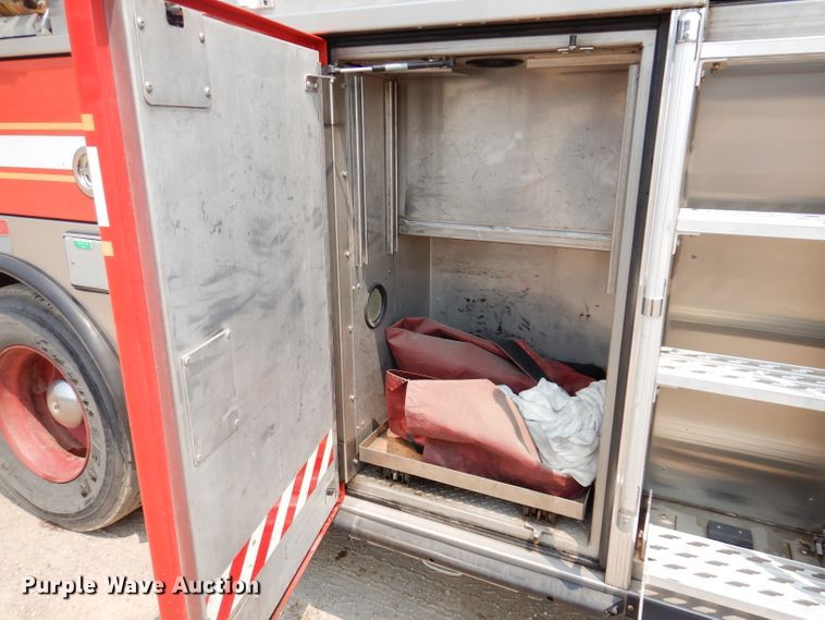 image for item IN9819 2004 Spartan 60DDEC  quint ladder fire truck