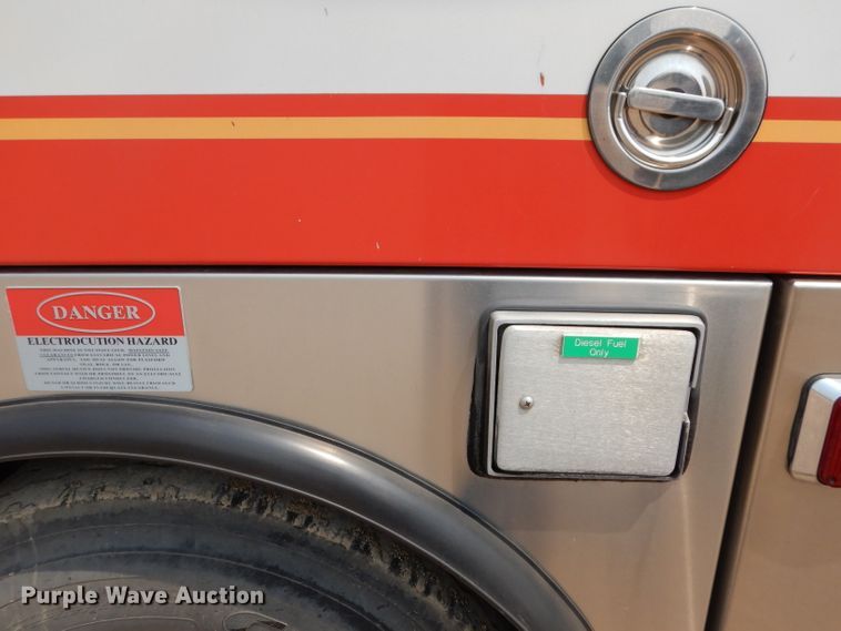 image for item IN9819 2004 Spartan 60DDEC  quint ladder fire truck