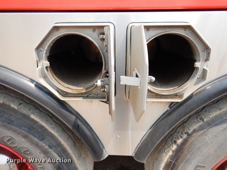 image for item IN9819 2004 Spartan 60DDEC  quint ladder fire truck